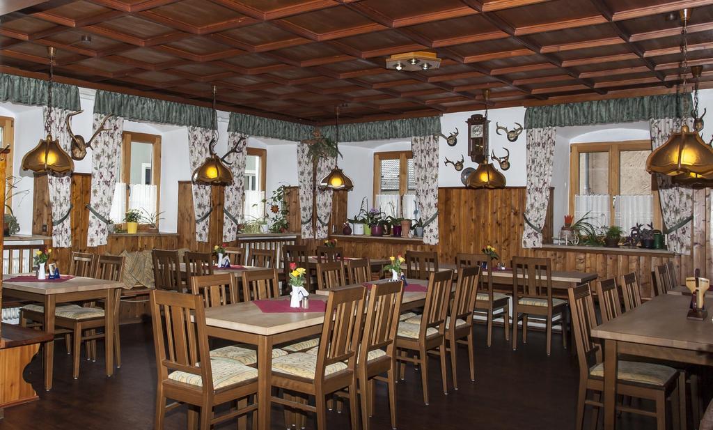 Gasthof Stern Hotel Greding Buitenkant foto