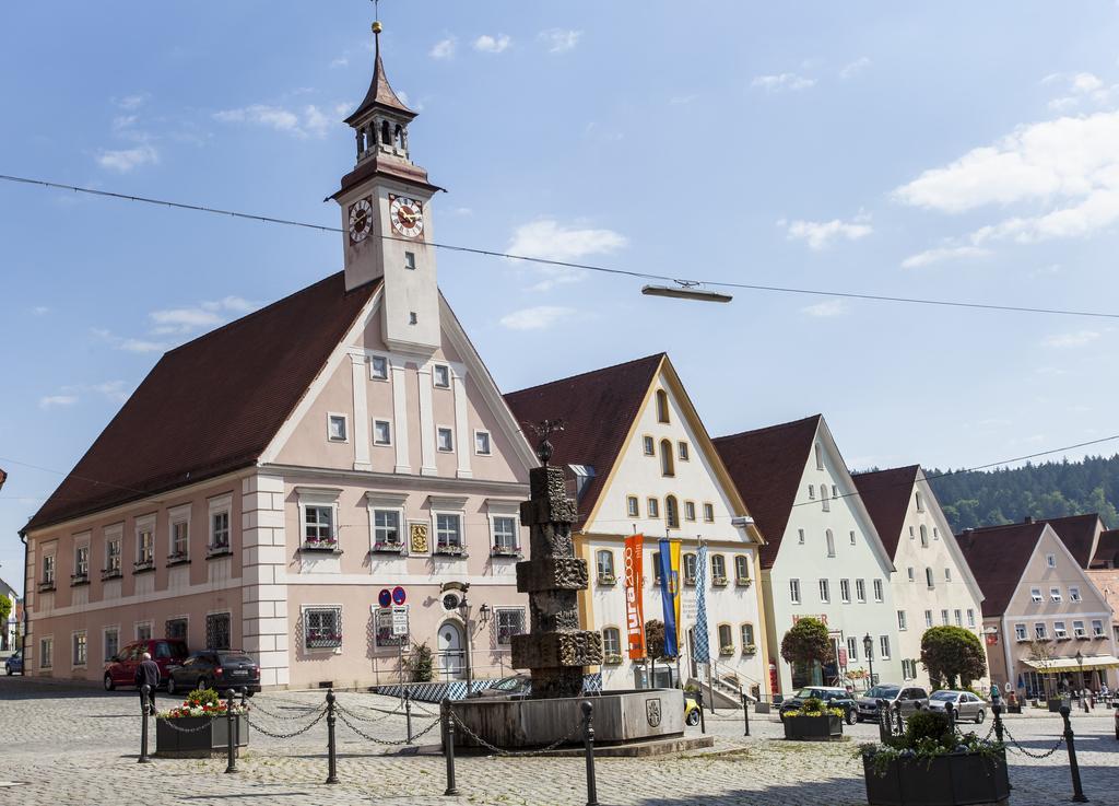 Gasthof Stern Hotel Greding Buitenkant foto